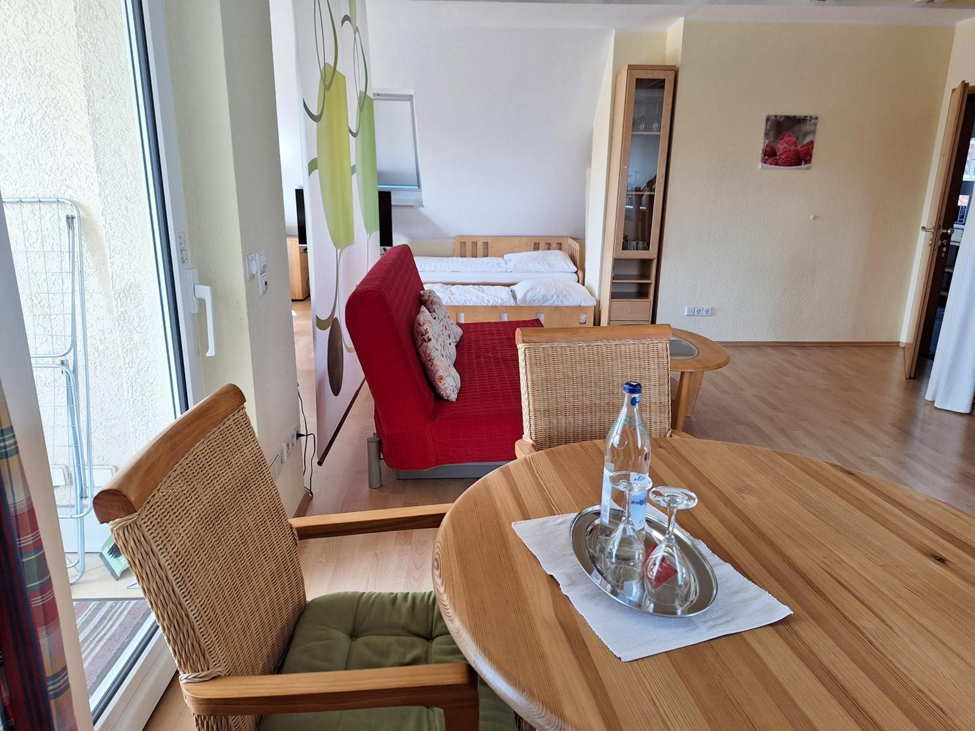 Messeapartment, Messezimmer Зенде Стая снимка